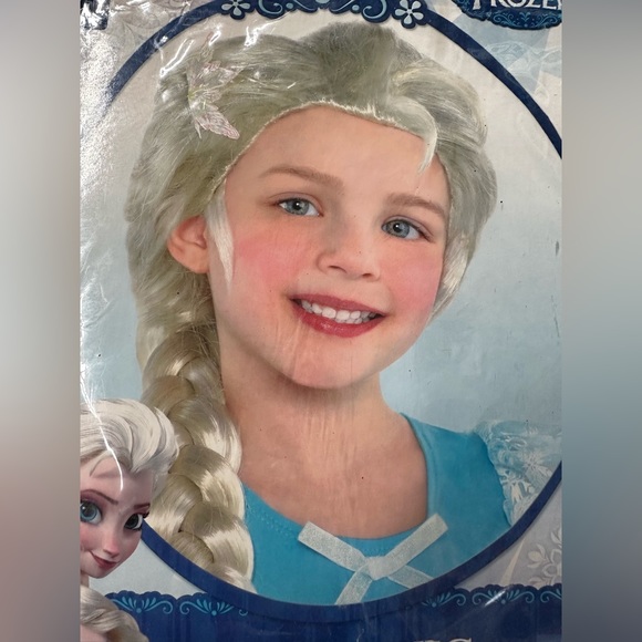Disney’s Frozen Childs Size Elsa Wig Brand New - Picture 4 of 4